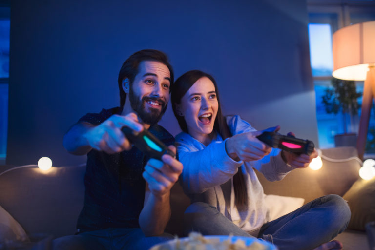 Un couple de gamers passionnés